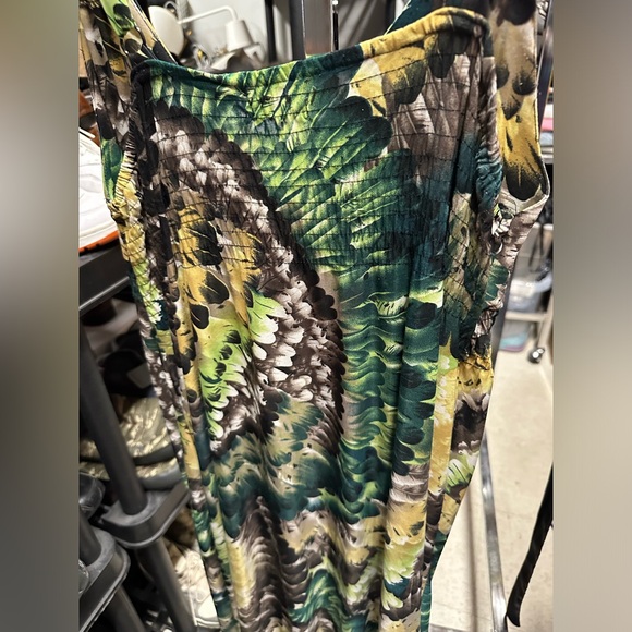 Ladies Dress - Picture 7 of 7